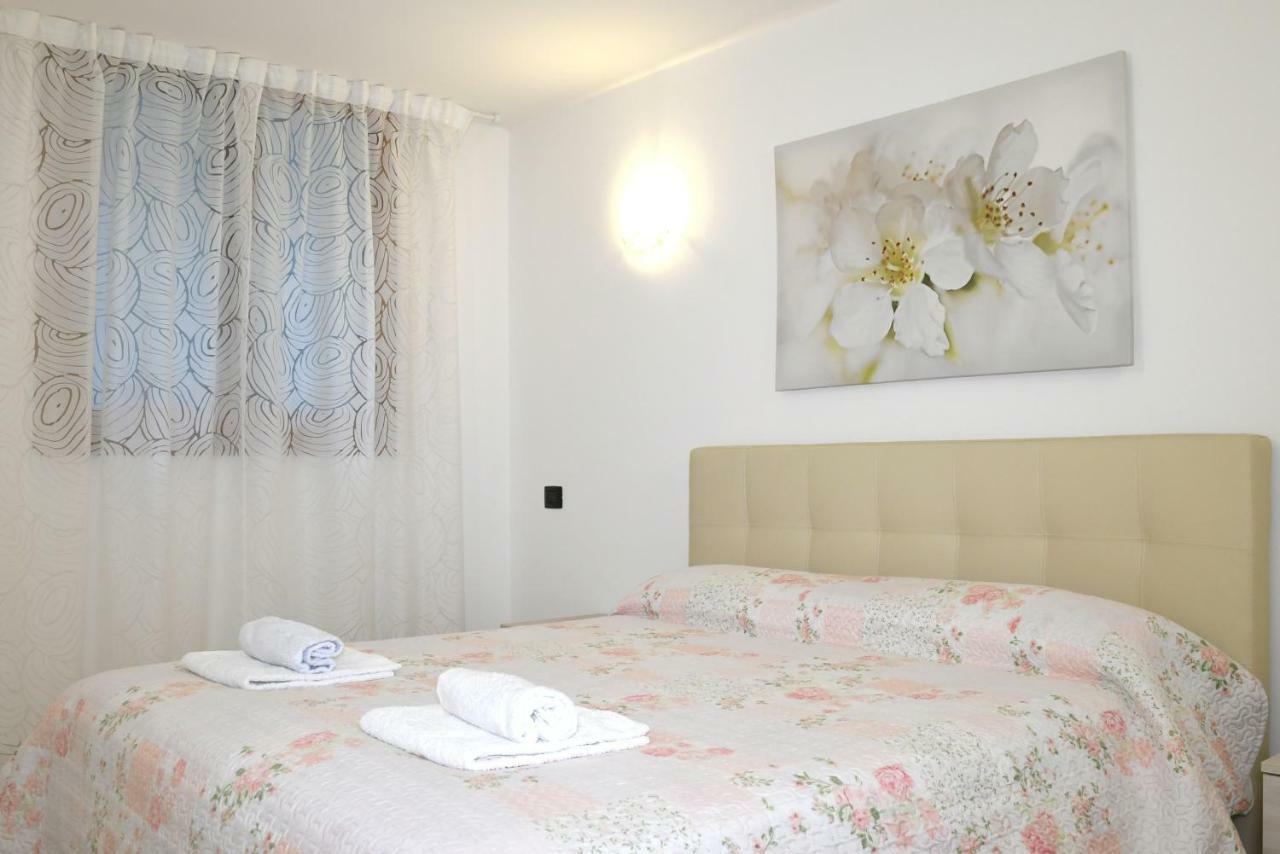 Apartment Gli Ulivi - Tremezzina เตรเมสโซ ภายนอก รูปภาพ