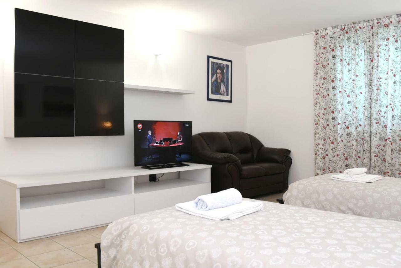 Apartment Gli Ulivi - Tremezzina เตรเมสโซ ภายนอก รูปภาพ